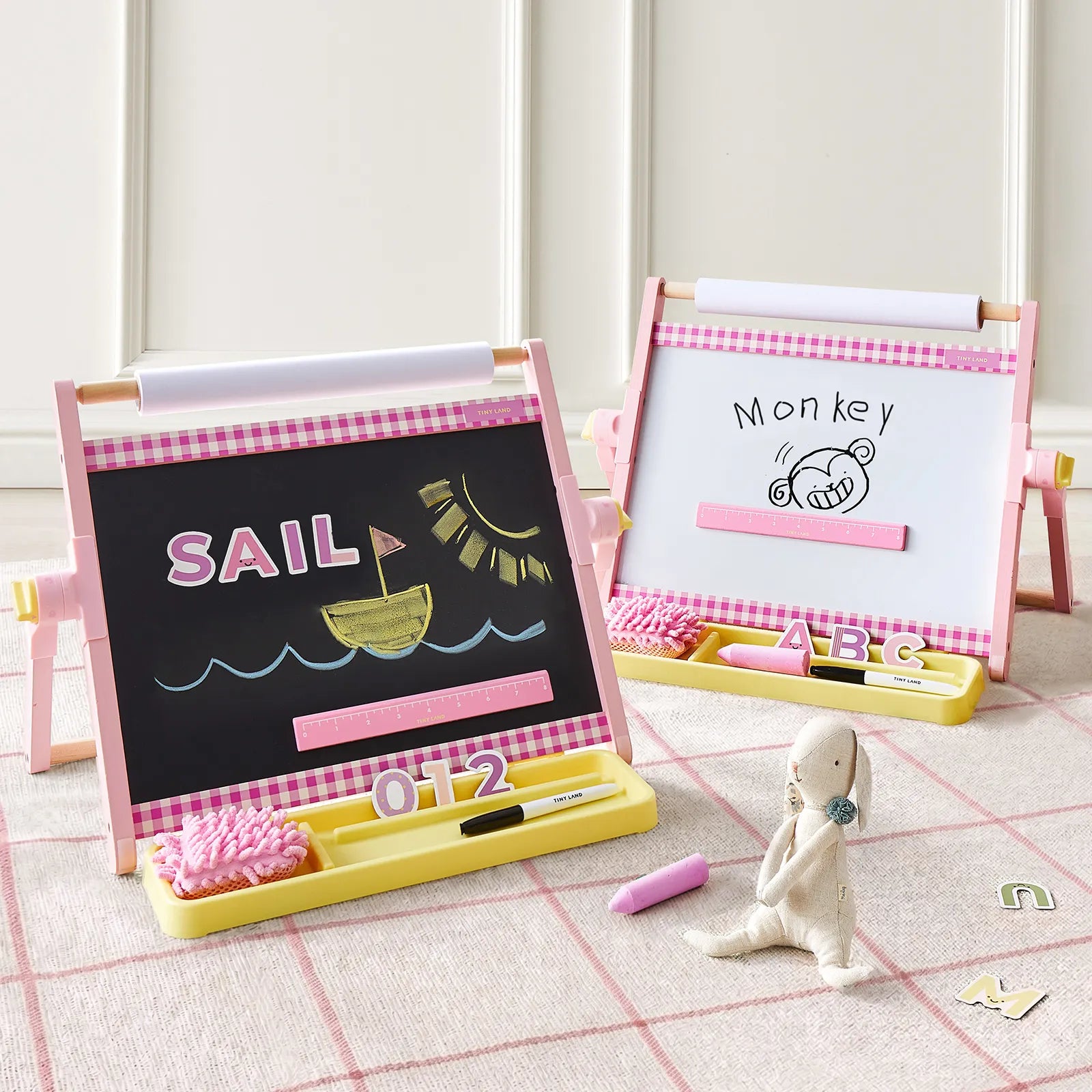 Magnetic Tabletop Easel