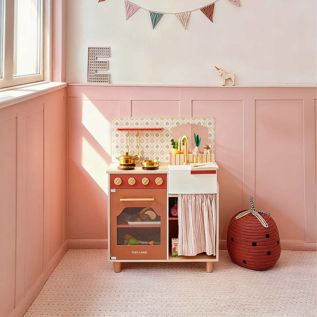 Honey Kitchenette Play Set