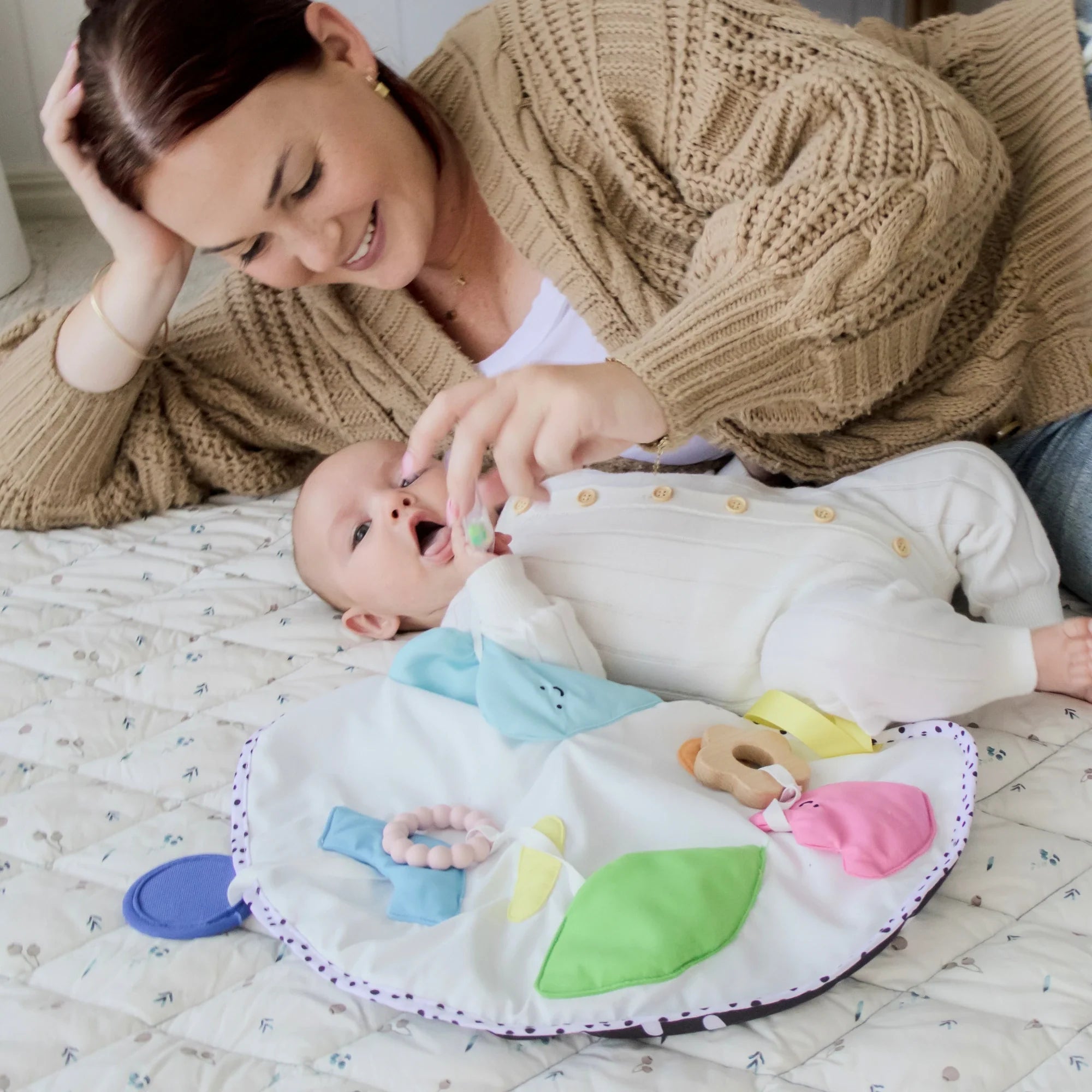0–3 Month Montessori Set