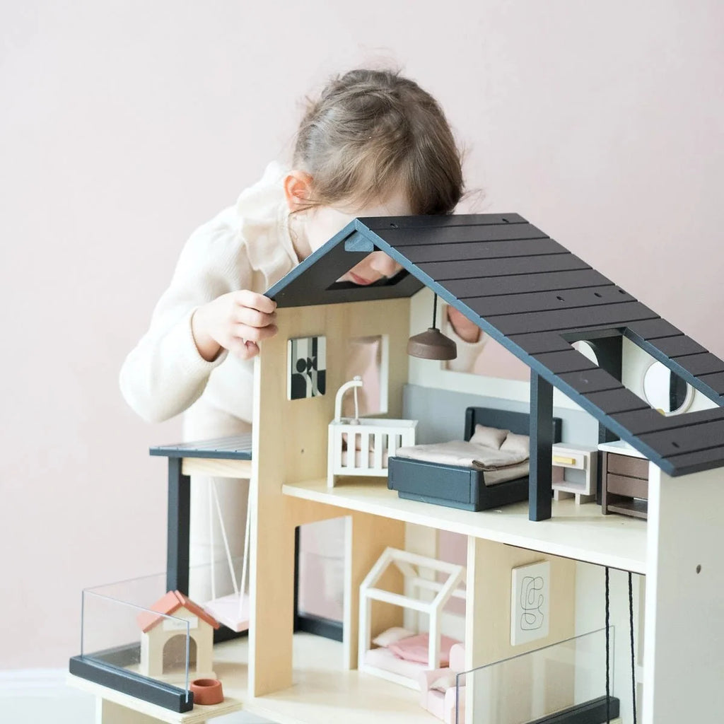 Sweetwood Edge Dollhouse