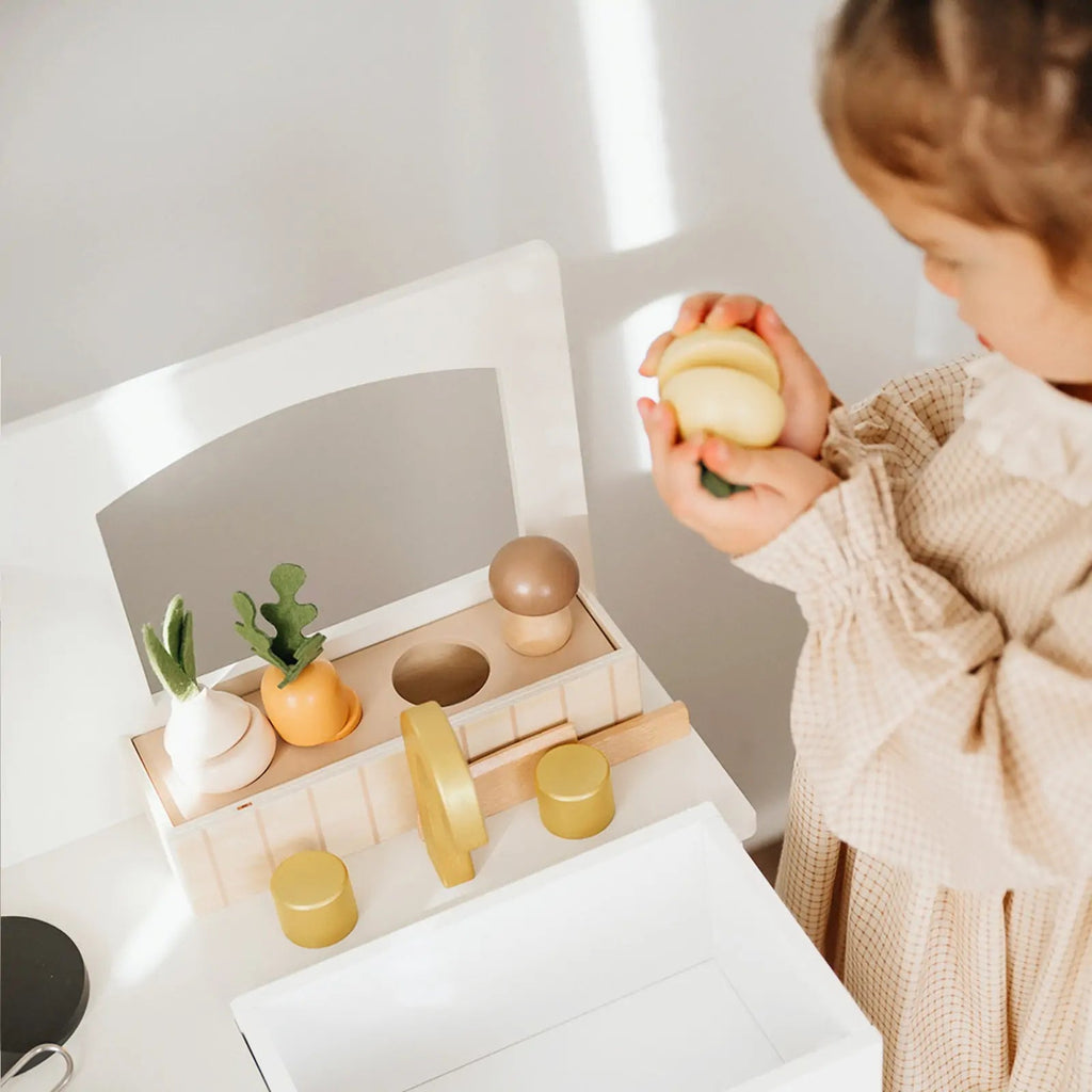Honey Kitchenette Play Set