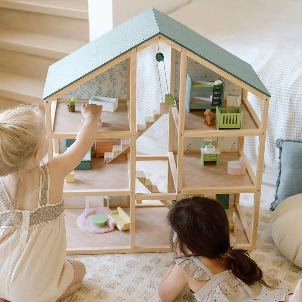 Sweetwood Dollhouse